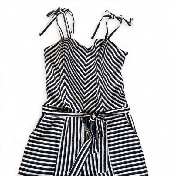 Monteau Navy Striped Jumpsuit Size Medium - Picture 2 of 6